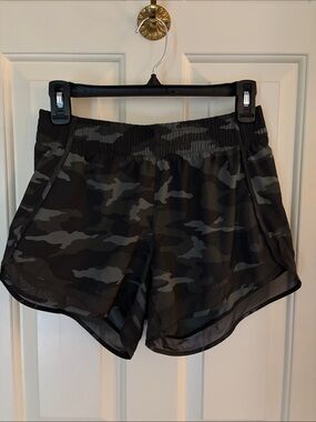 Athleta Run Racer Short with Mesh 4 inches size S